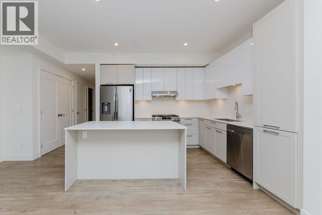 102 710 SCHOOL ROAD, Gibsons