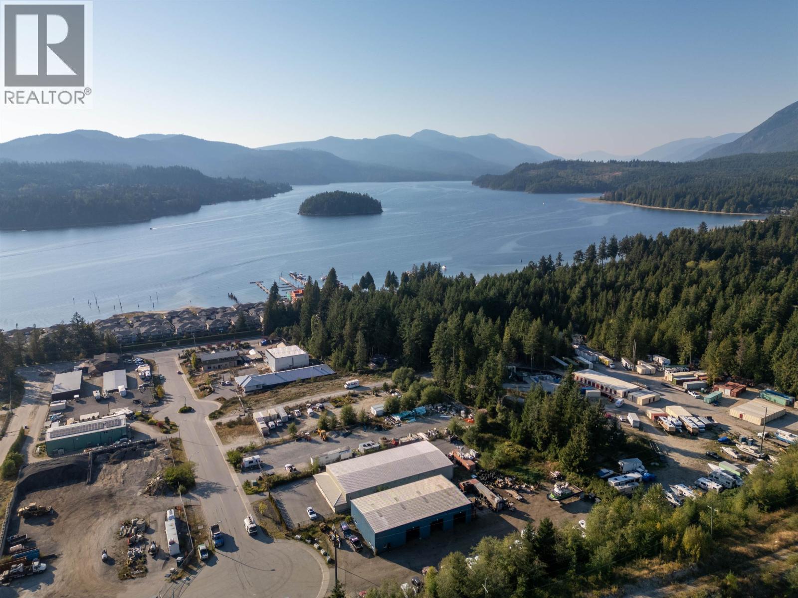 5480 SECHELT INLET CRESCENT, Sechelt