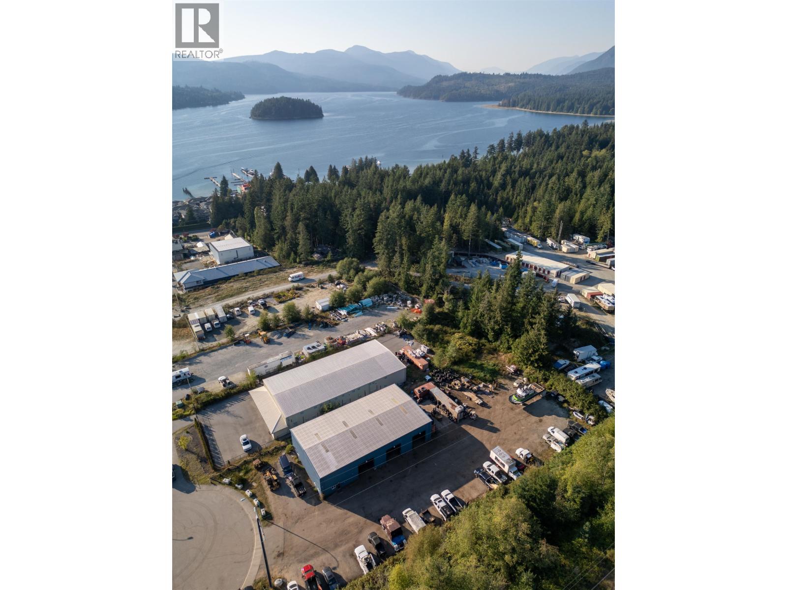 5480 SECHELT INLET CRESCENT, Sechelt