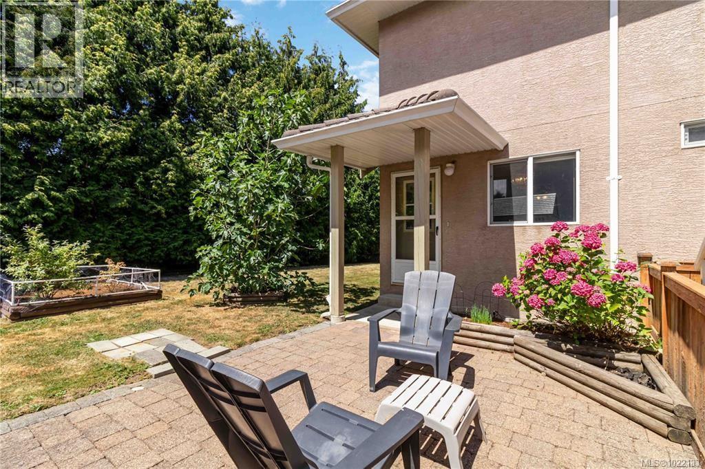 6260 Elaine Way, Central Saanich