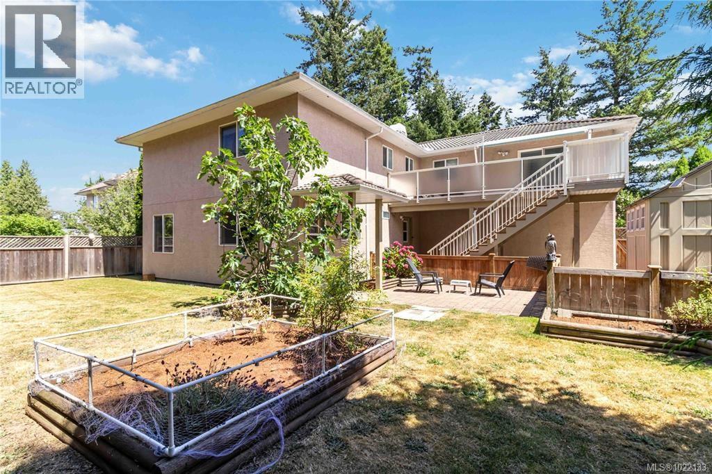 6260 Elaine Way, Central Saanich