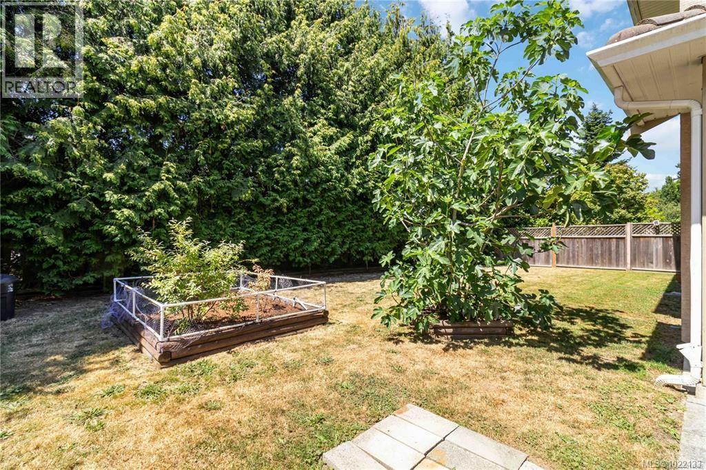 6260 Elaine Way, Central Saanich