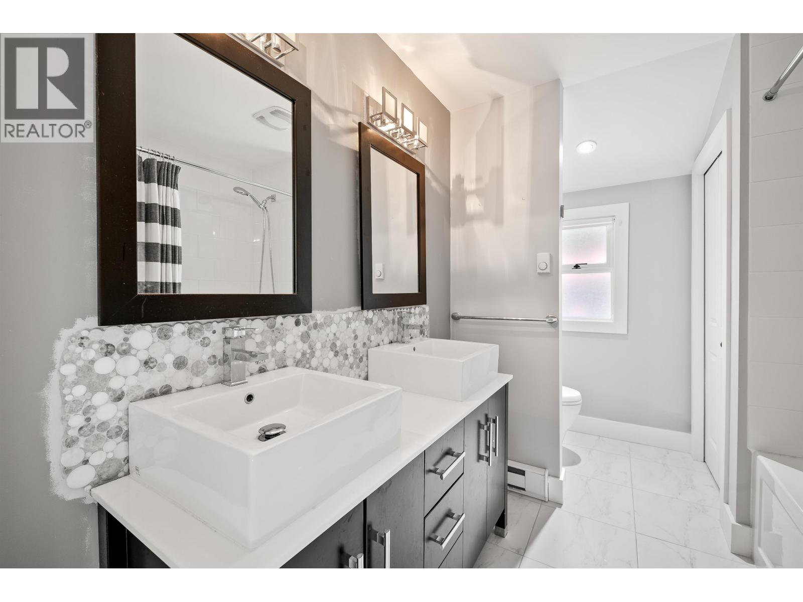 6716 CRABAPPLE DRIVE, Whistler