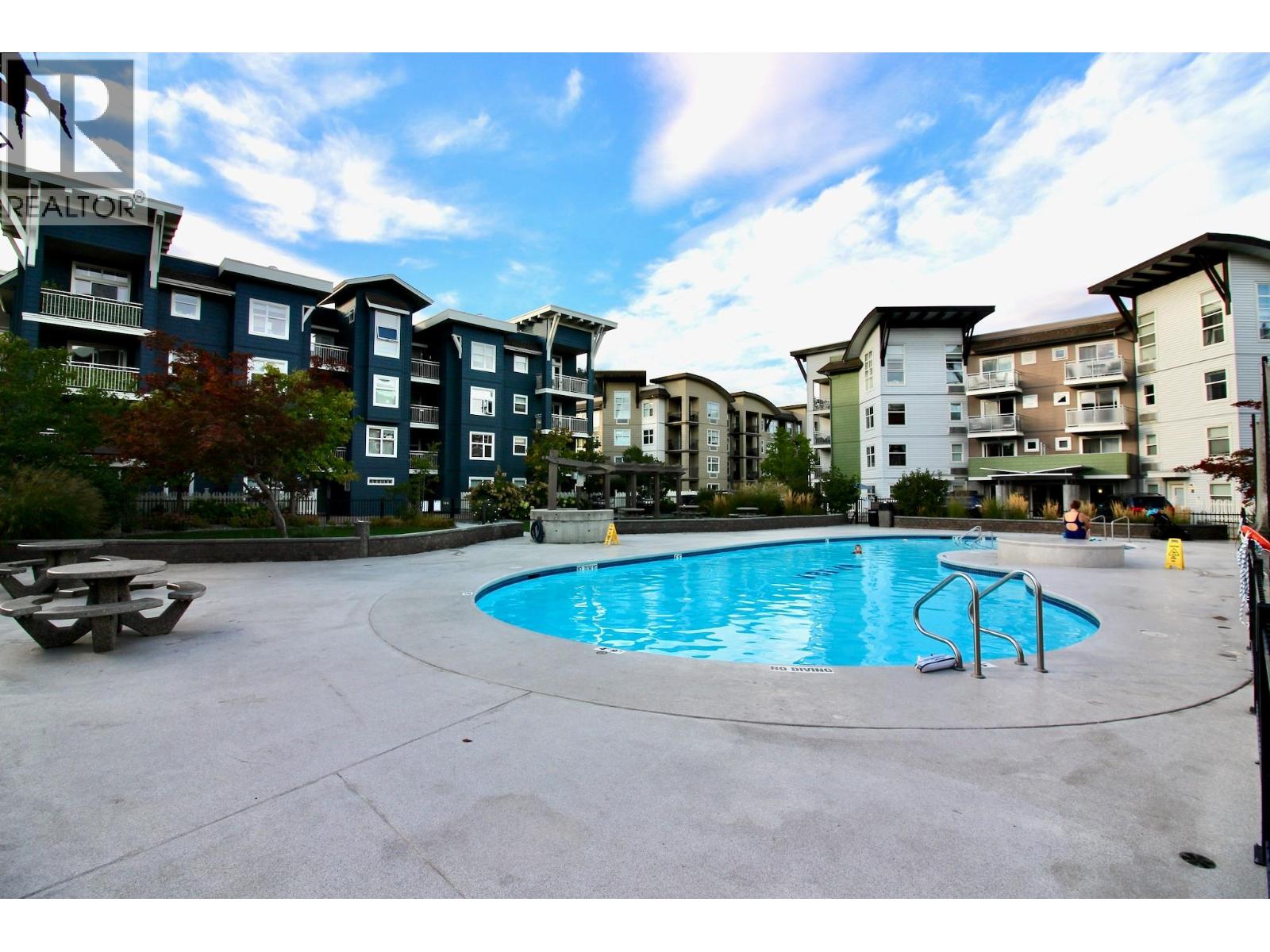 411 539 Yates Road, Kelowna