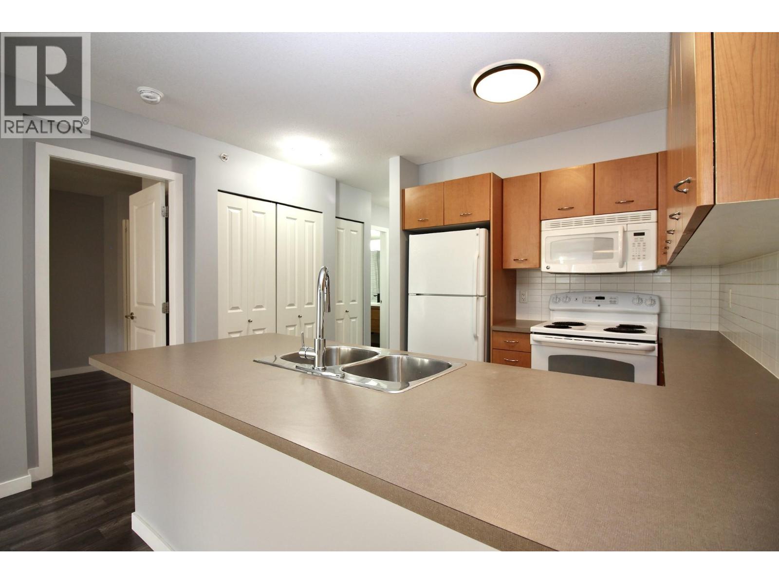 411 539 Yates Road, Kelowna