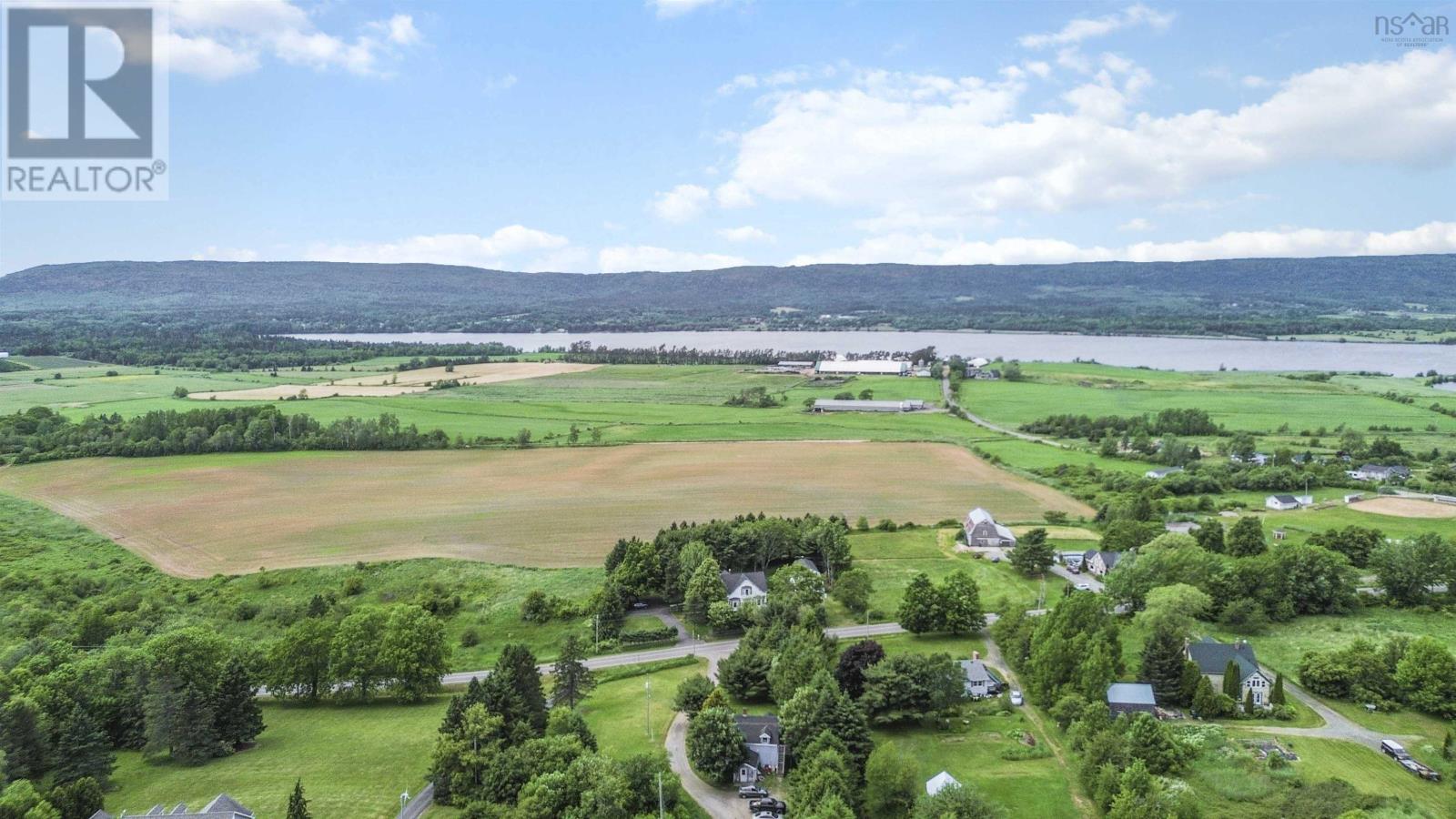 Property 13 of 33 of 1302 Highway 201