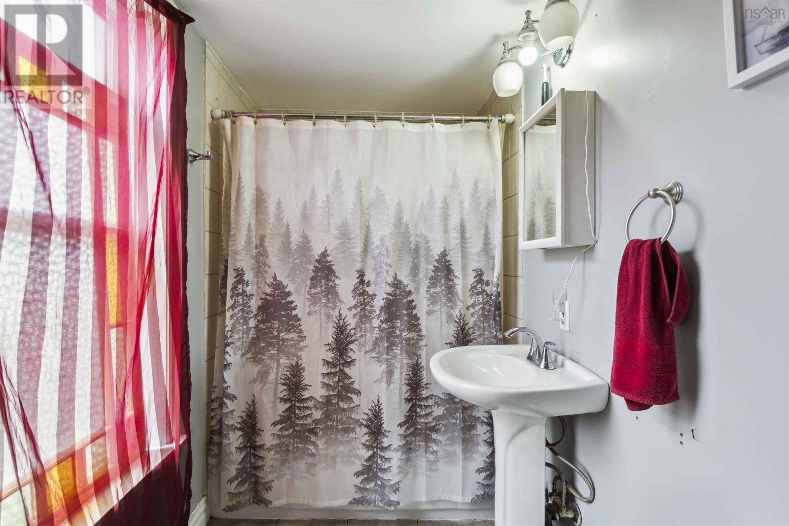 Property 26 of 33 of 1302 Highway 201