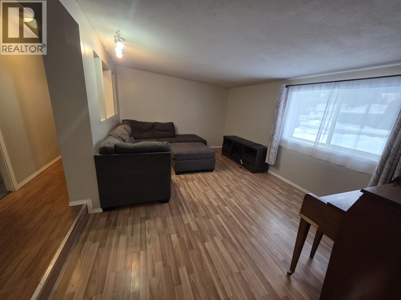 3988 WALKER Street, Terrace