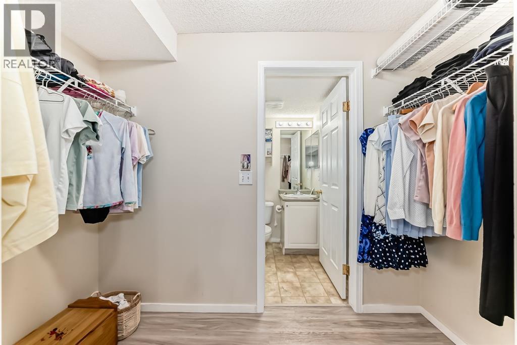 Single Family House for Sale in   Somervale Court SW Somerset Calgary 