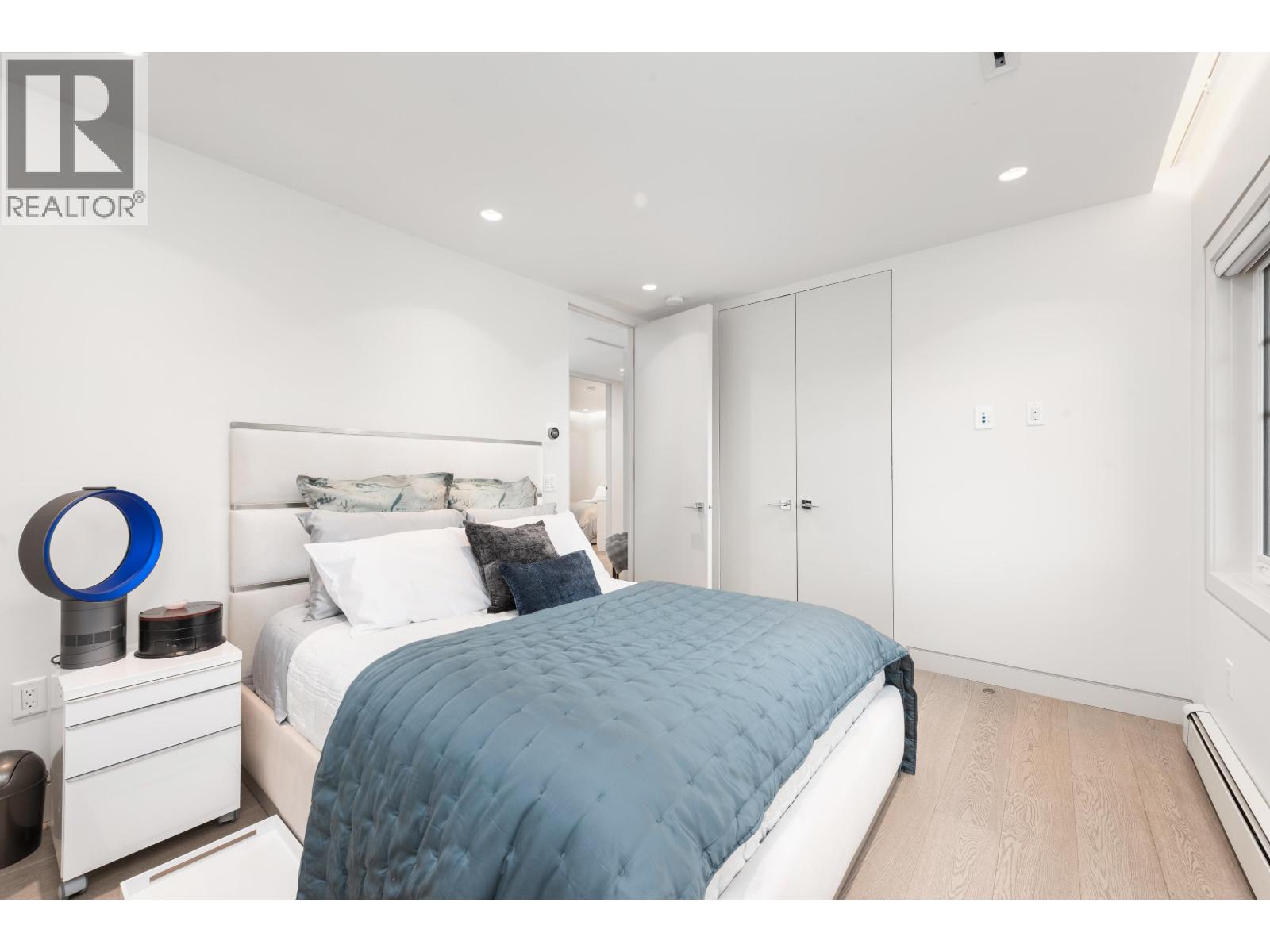 1407 W 33RD AVENUE, Vancouver