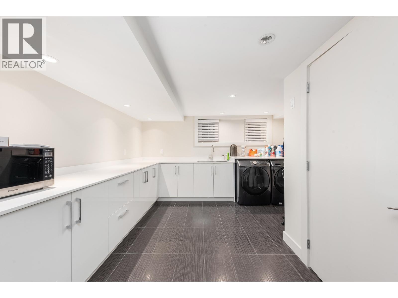 1407 W 33RD AVENUE, Vancouver