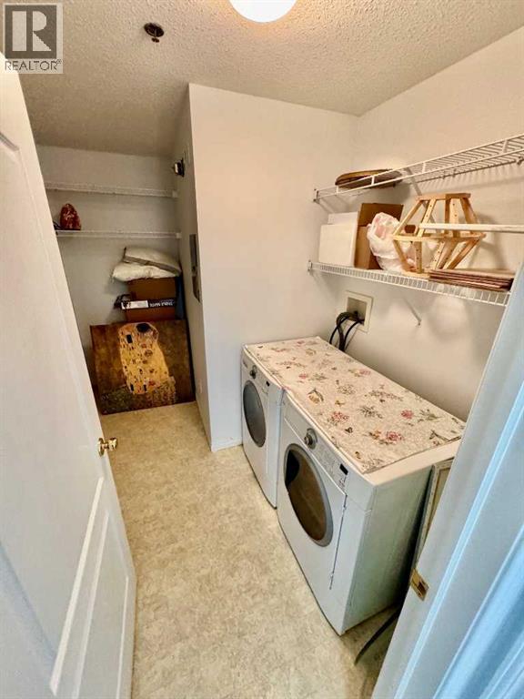 Single Family House for Sale in    Street SW Glamorgan Calgary 