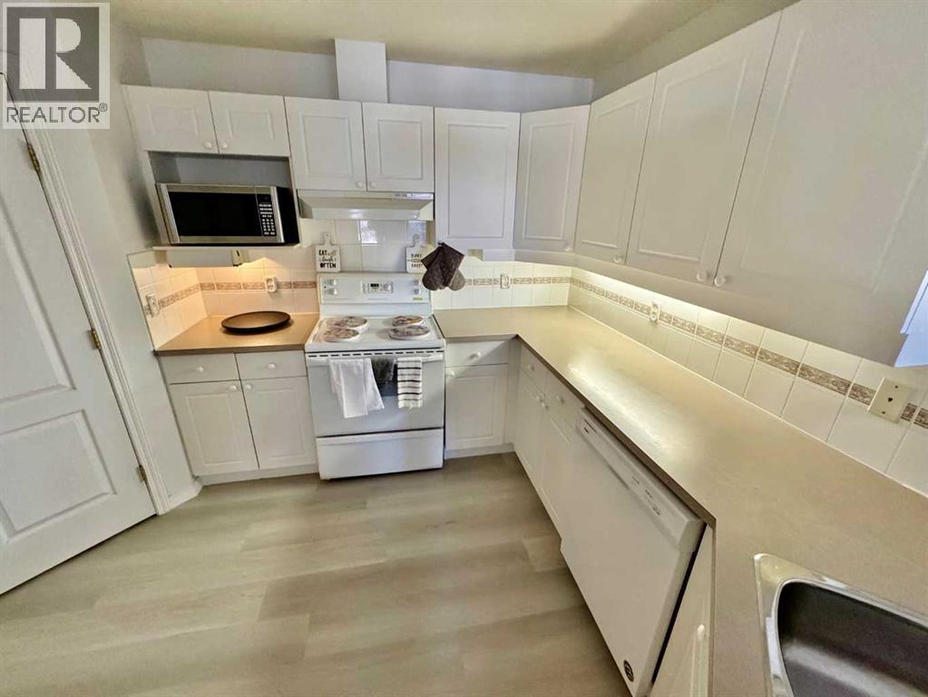 Single Family House for Sale in    Street SW Glamorgan Calgary 