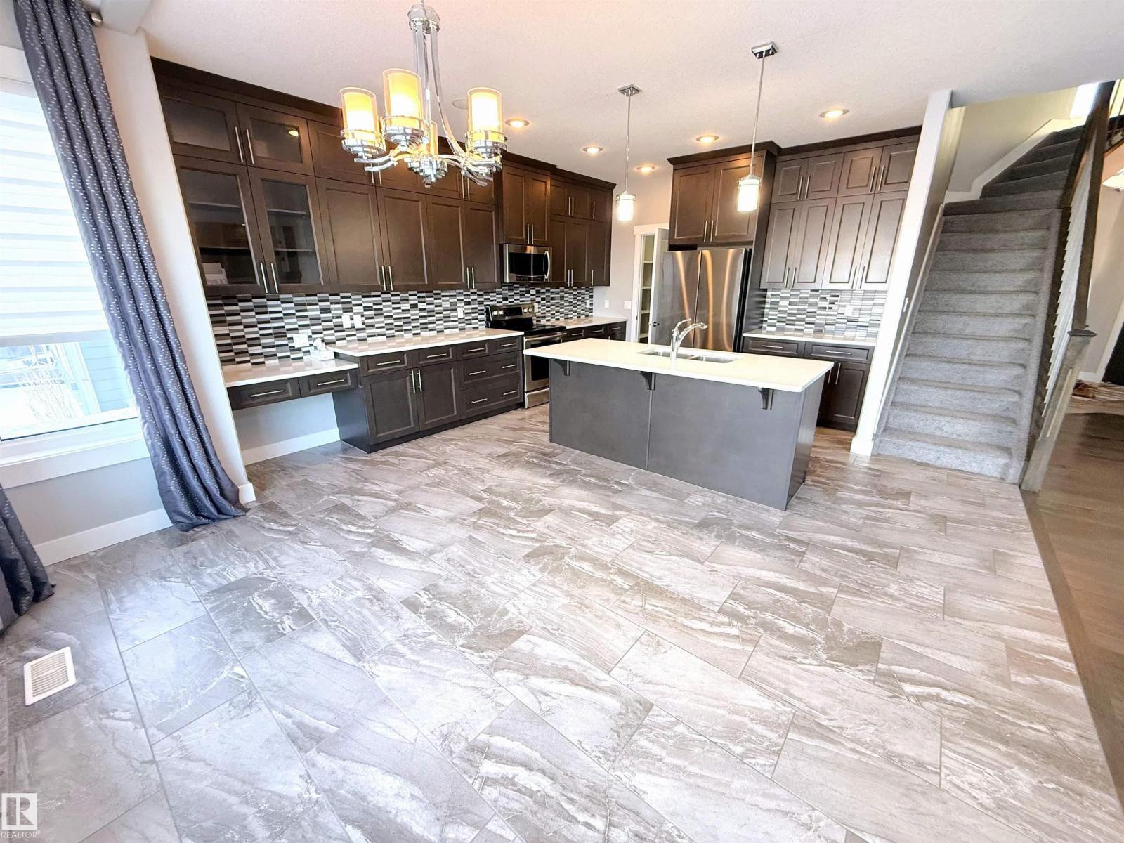 1186 GENESIS LAKE BV, Stony Plain