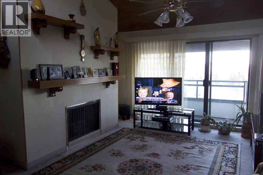 Single Family House for Sale in  C  Street NW Varsity Calgary 