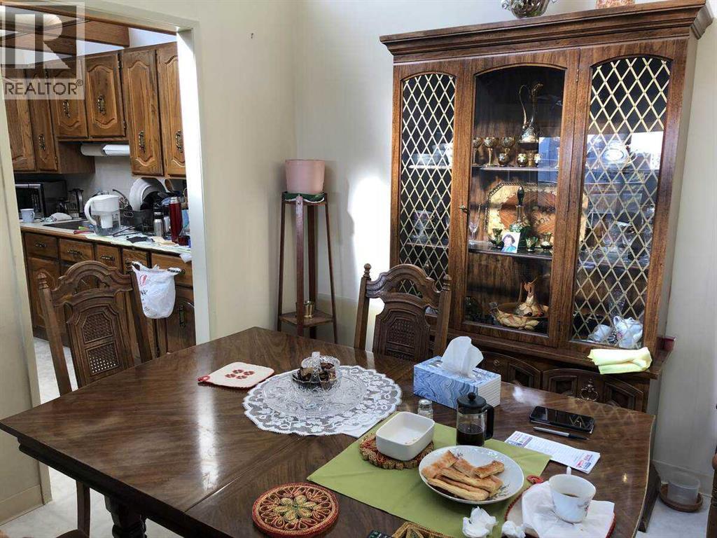 Single Family House for Sale in  C  Street NW Varsity Calgary 