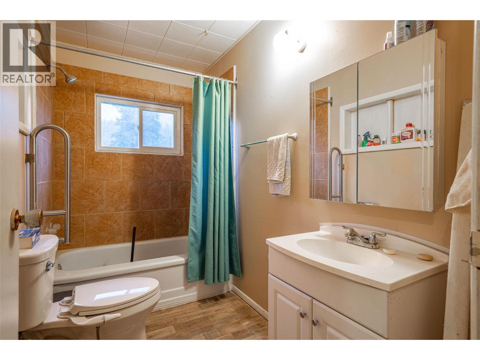 5714 Ponderosa Road, Falkland