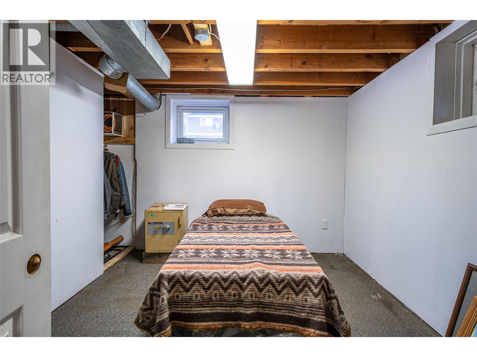 5714 Ponderosa Road, Falkland