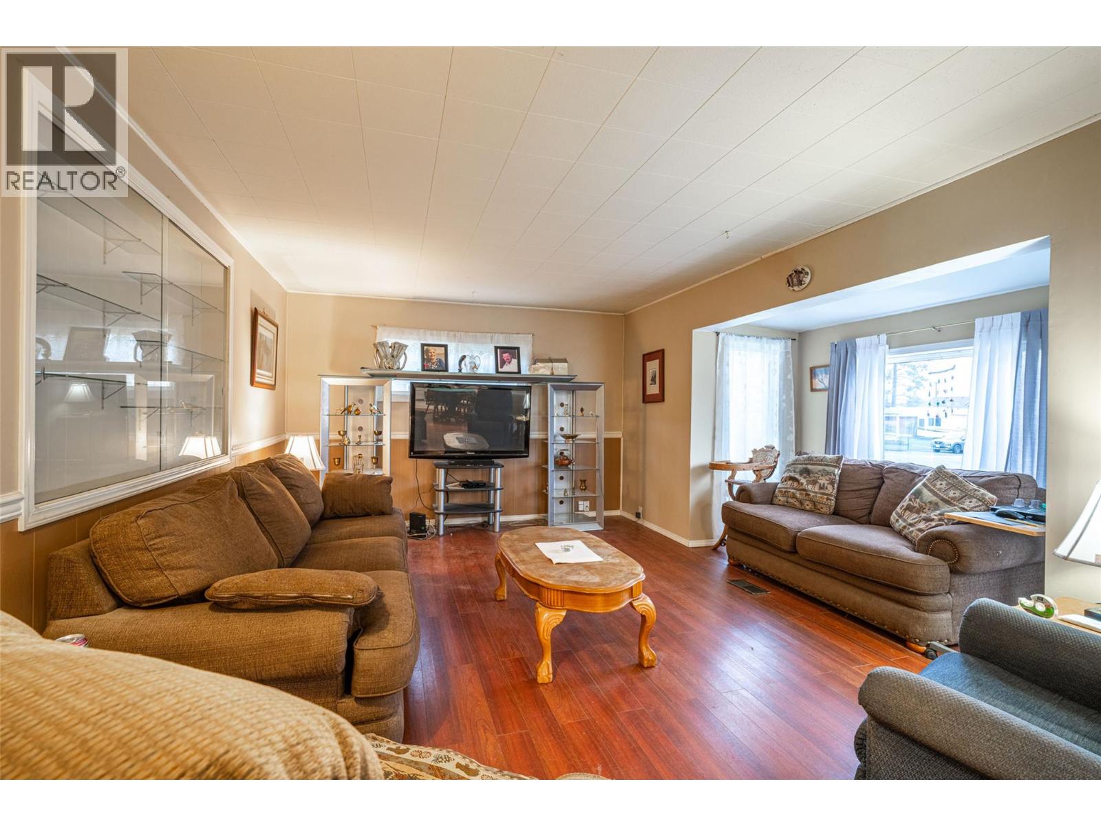 5714 Ponderosa Road, Falkland