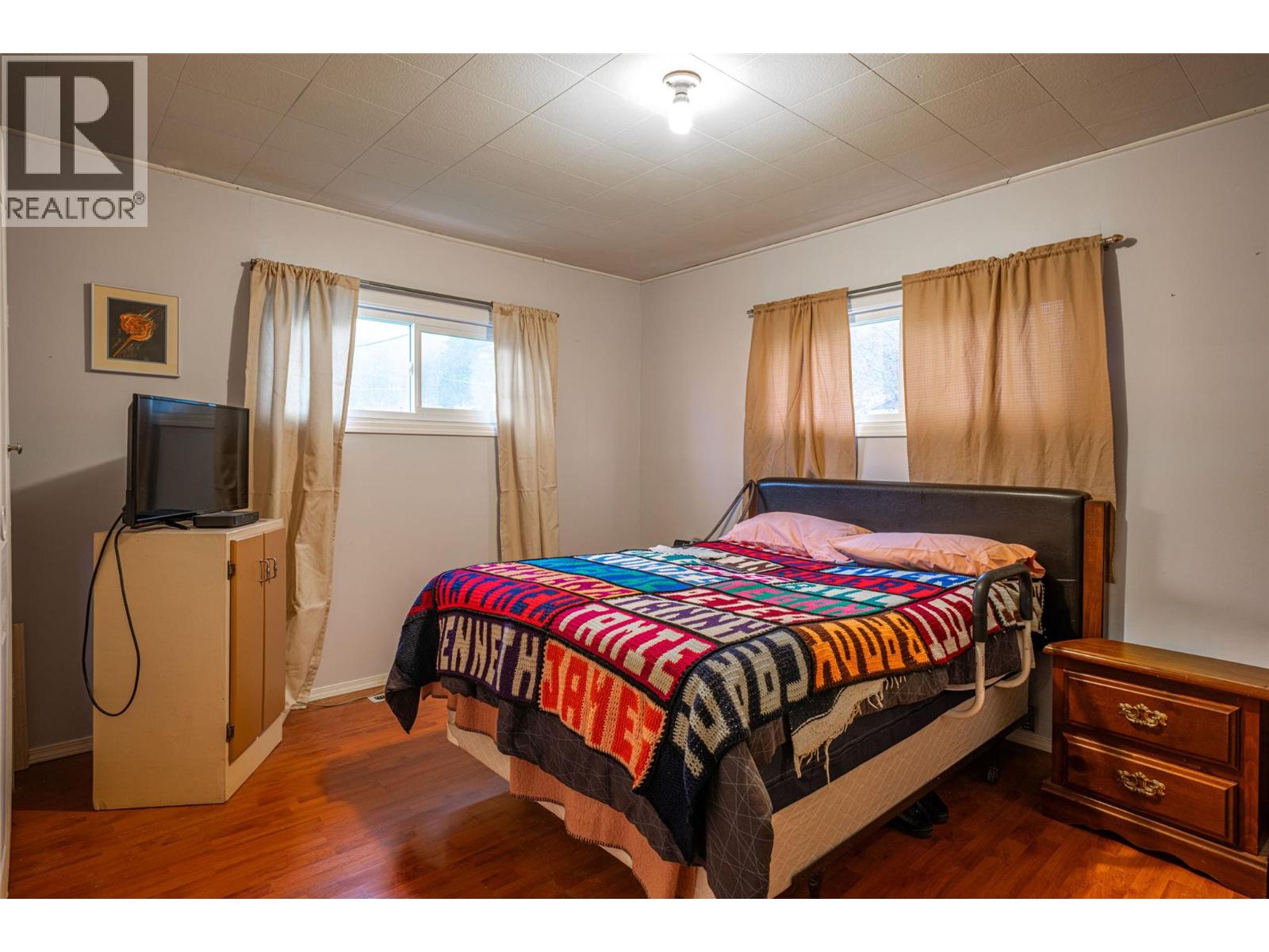 5714 Ponderosa Road, Falkland