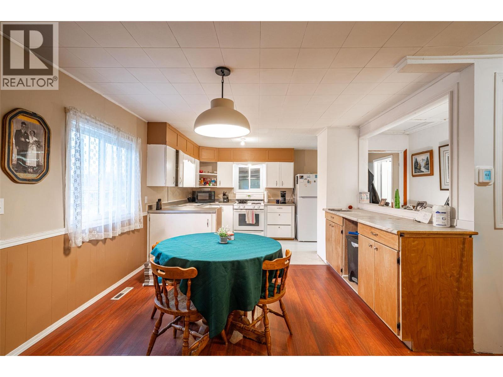 5714 Ponderosa Road, Falkland