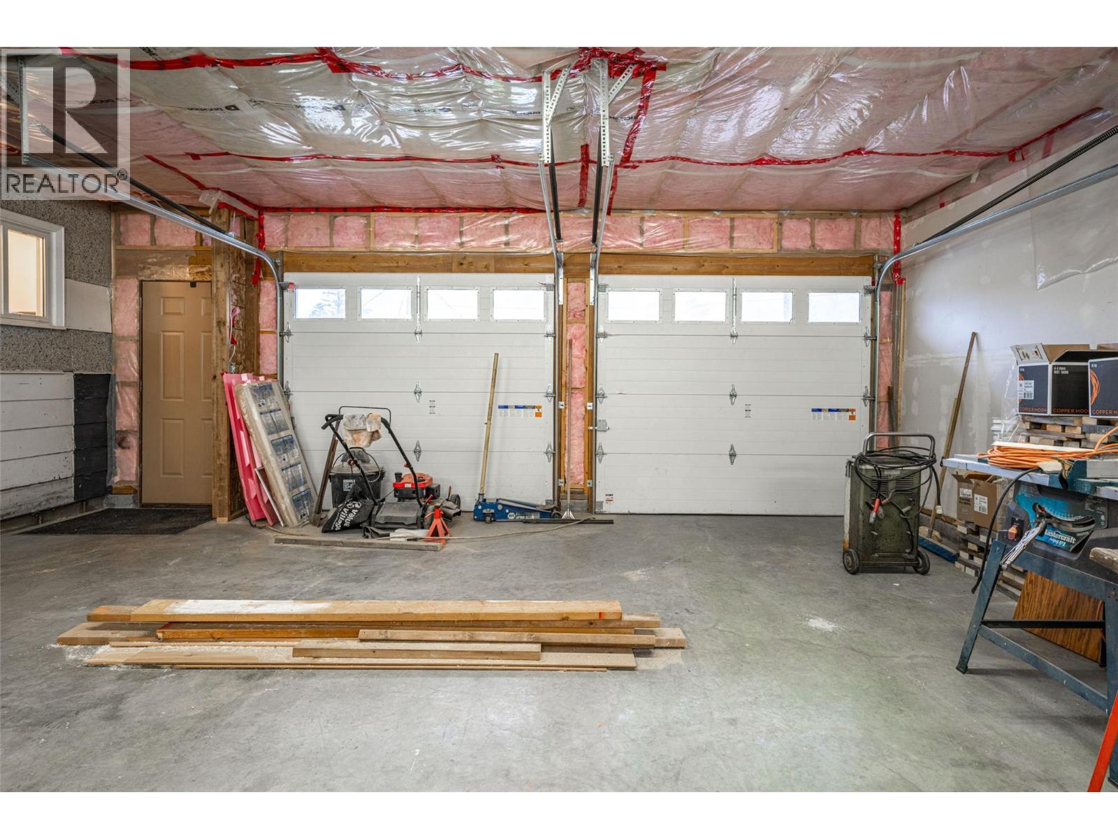 5714 Ponderosa Road, Falkland