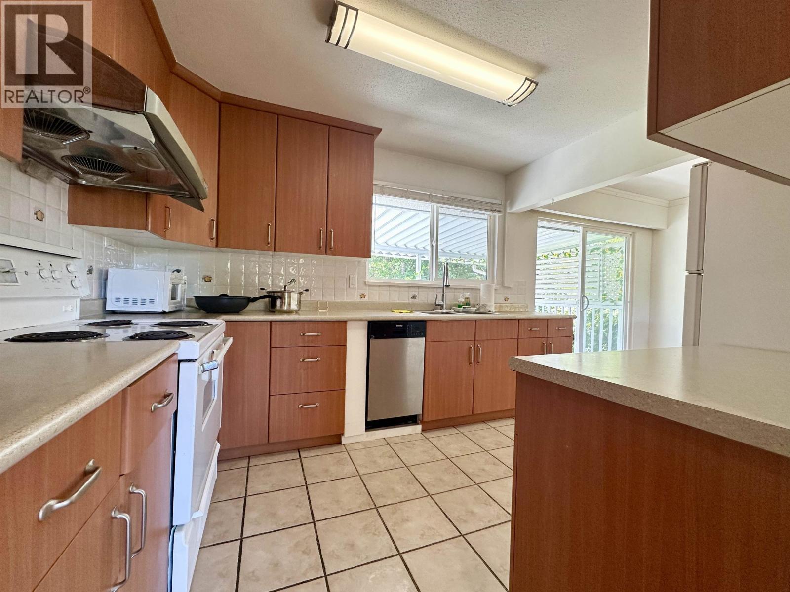 9511 PINEWELL Crescent, Richmond