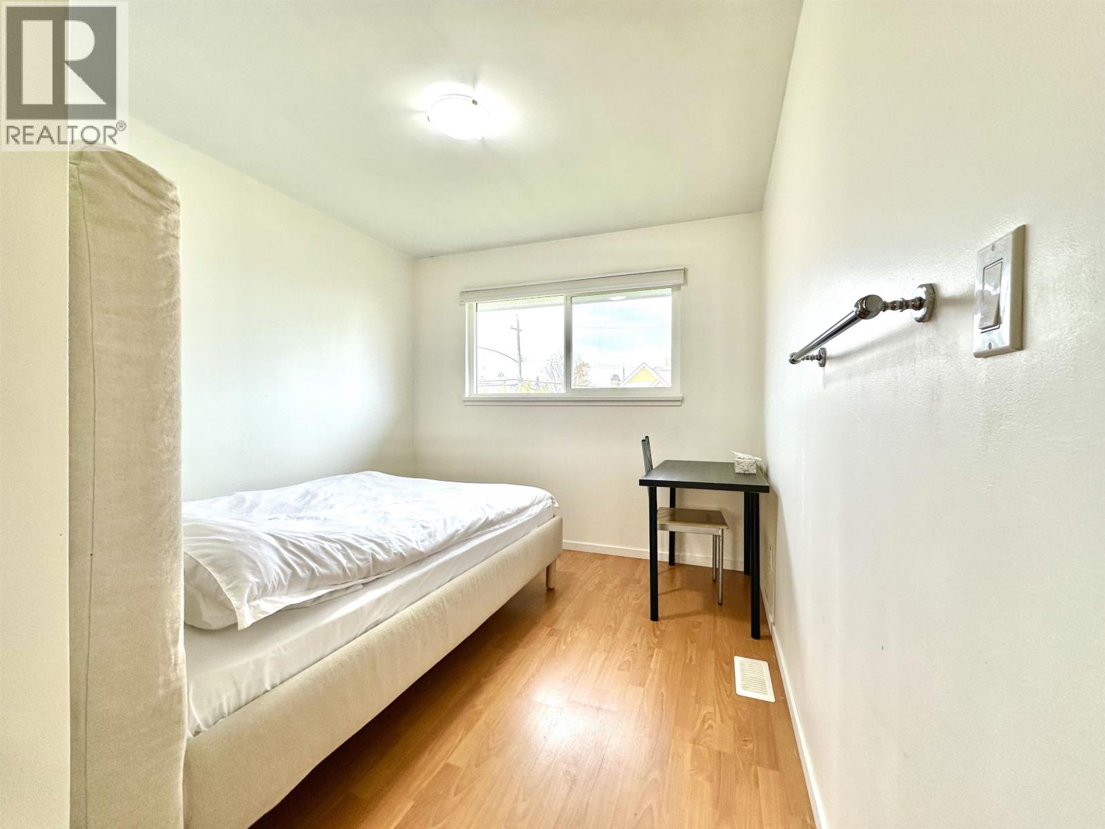 9511 PINEWELL Crescent, Richmond