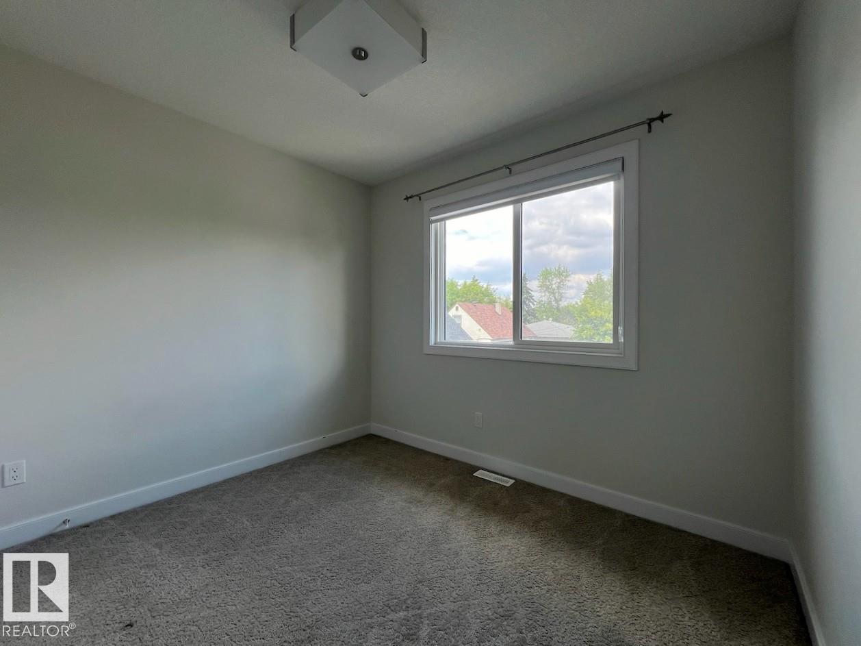 10574 62 AV NW, Edmonton