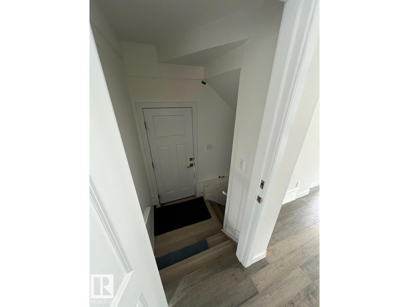 10574 62 AV NW, Edmonton