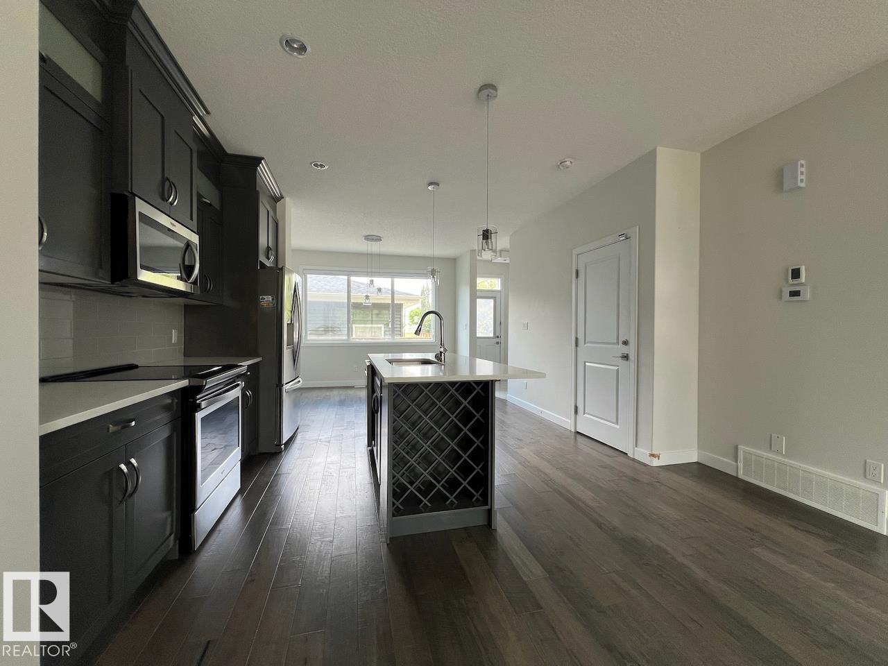 10574 62 AV NW, Edmonton