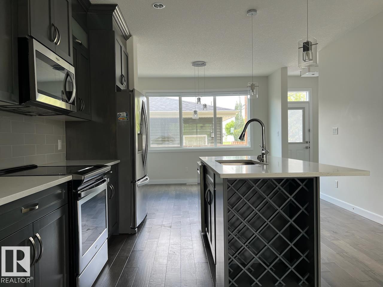 10574 62 AV NW, Edmonton