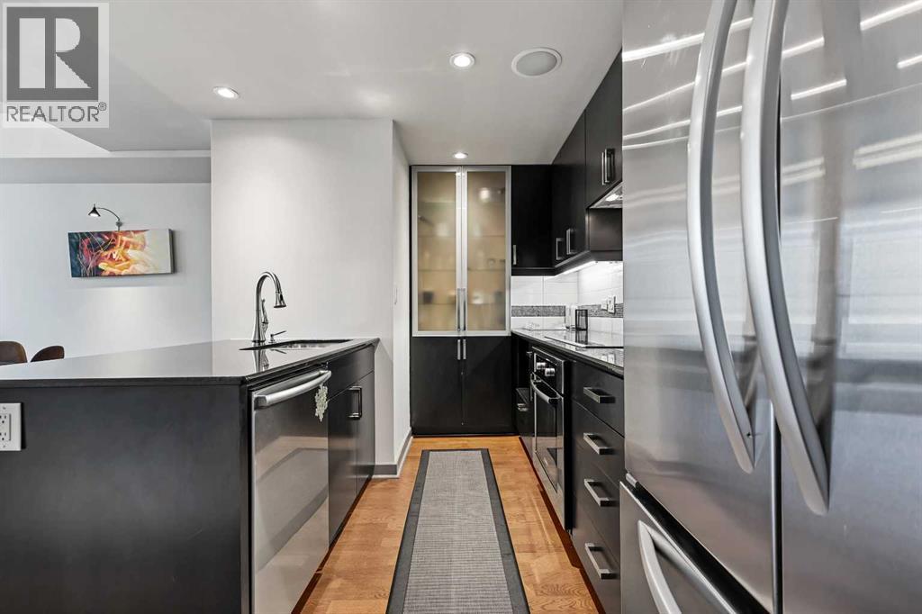 Single Family House for Sale in    Avenue SW Downtown Commercial Core Calgary 