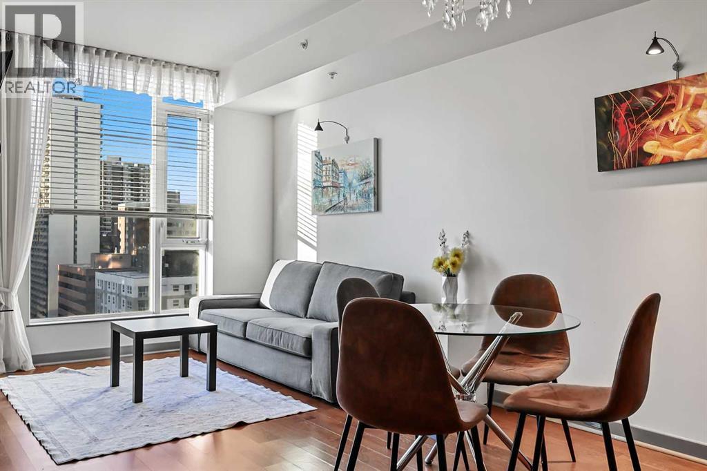 Single Family House for Sale in    Avenue SW Downtown Commercial Core Calgary 