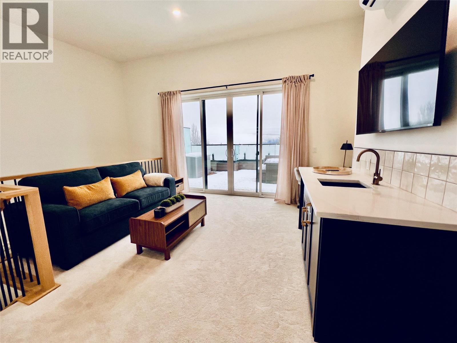 510 14TH Street Unit# 405, Invermere