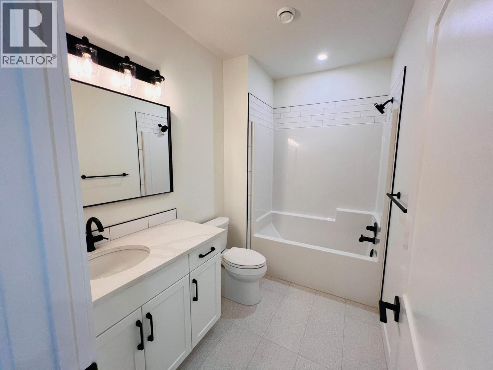 510 14th Street Unit# 402, Invermere