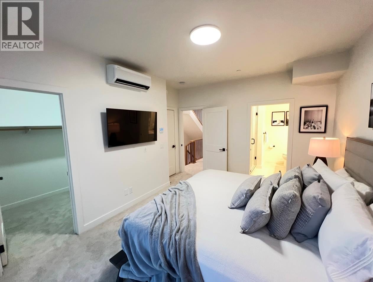 510 14TH Street Unit# 404, Invermere