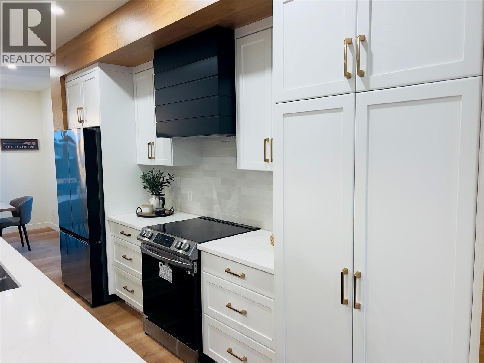 510 14TH Street Unit# 404, Invermere