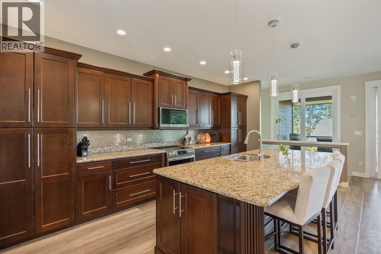 3101 Klanawa Cres, Courtenay