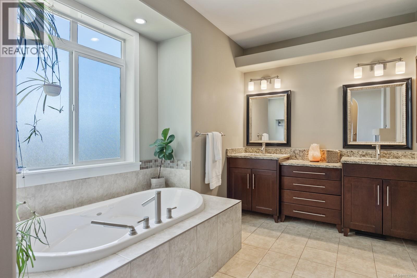 3101 Klanawa Cres, Courtenay