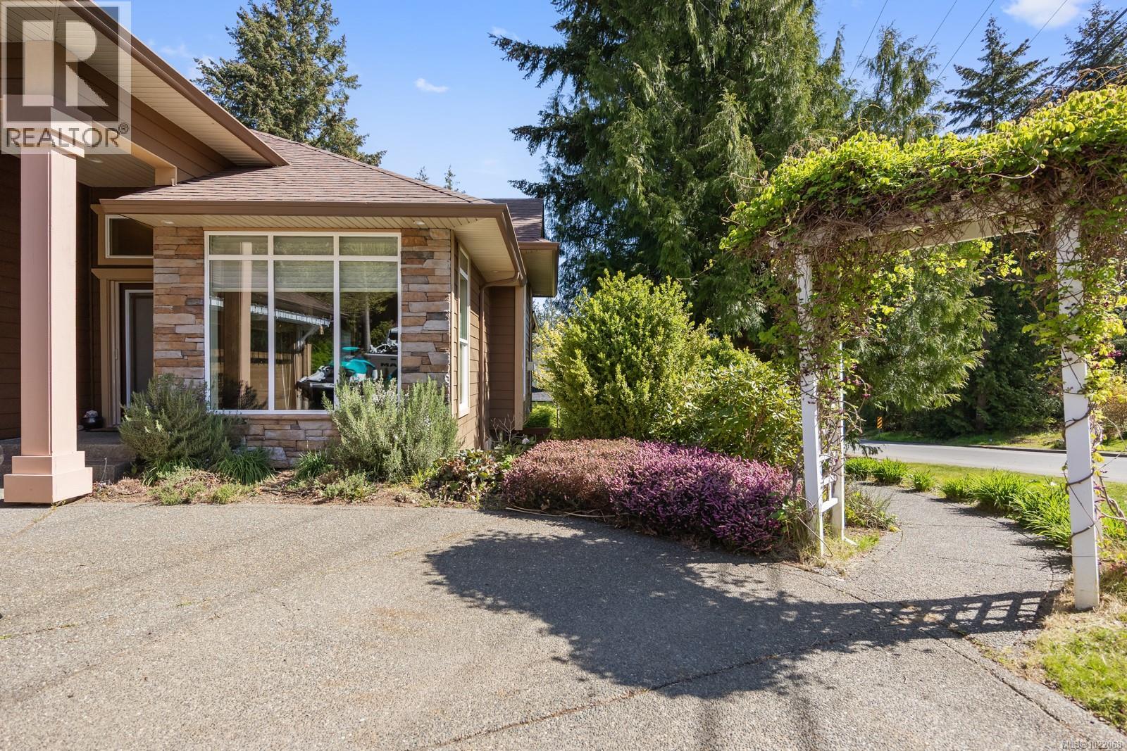 3101 Klanawa Cres, Courtenay