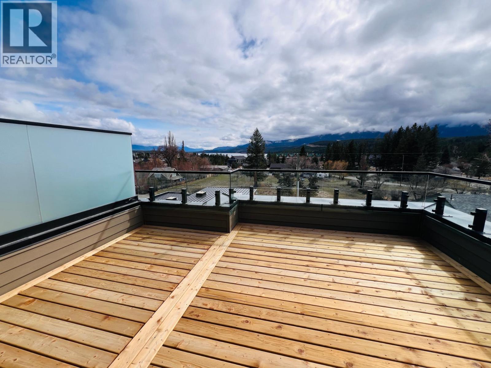 510 14TH Street Unit# 404, Invermere