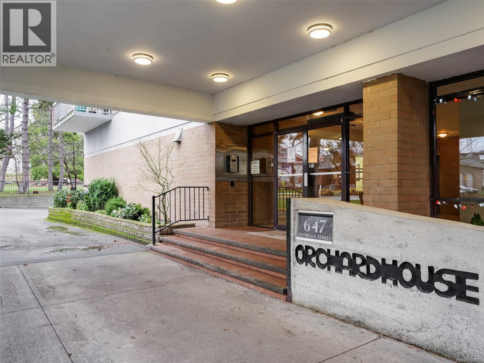 2006 647 Michigan Street, Victoria