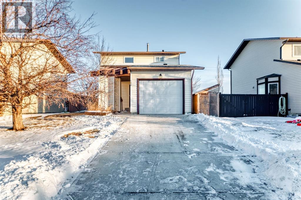 Single Family House for Sale in  Beddington Circle NE Beddington Heights Calgary 