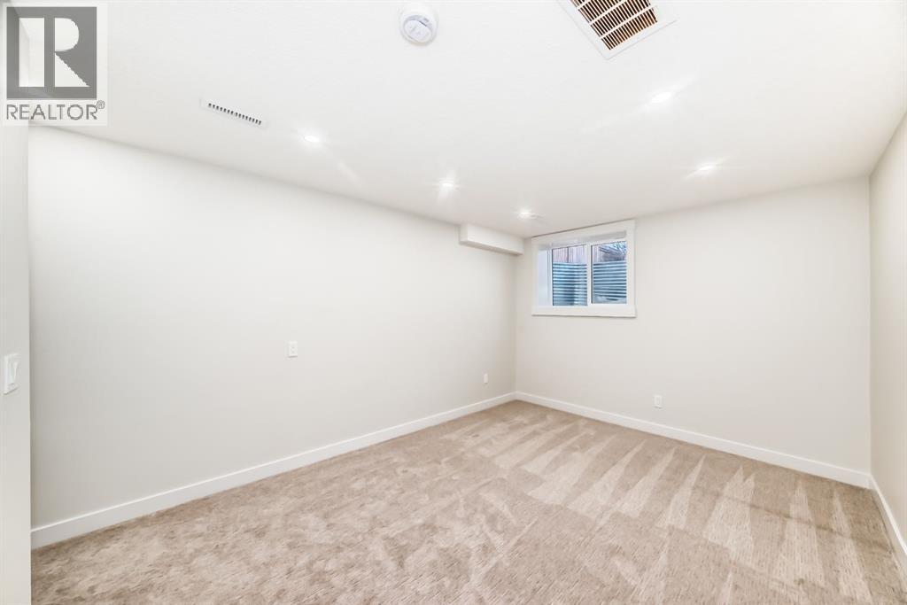 Single Family House for Sale in  Beddington Circle NE Beddington Heights Calgary 