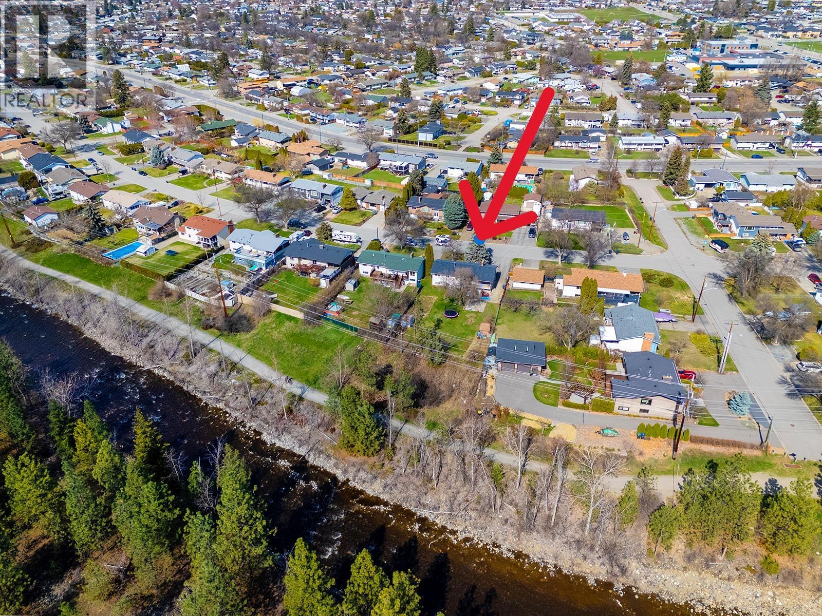 811 Tamarack Drive - 1