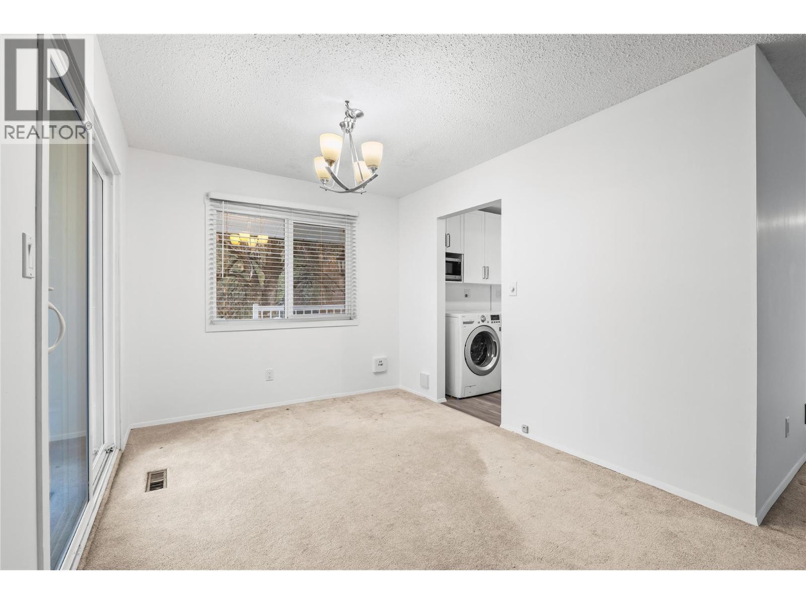  811 Tamarack Drive, Kelowna