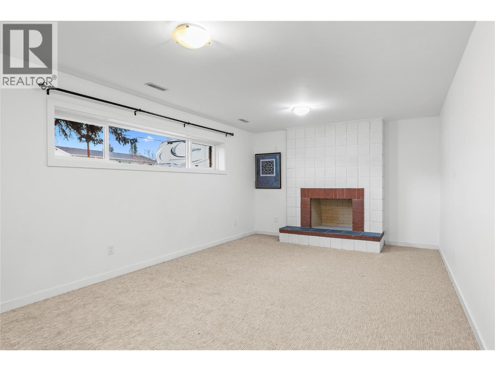  811 Tamarack Drive, Kelowna