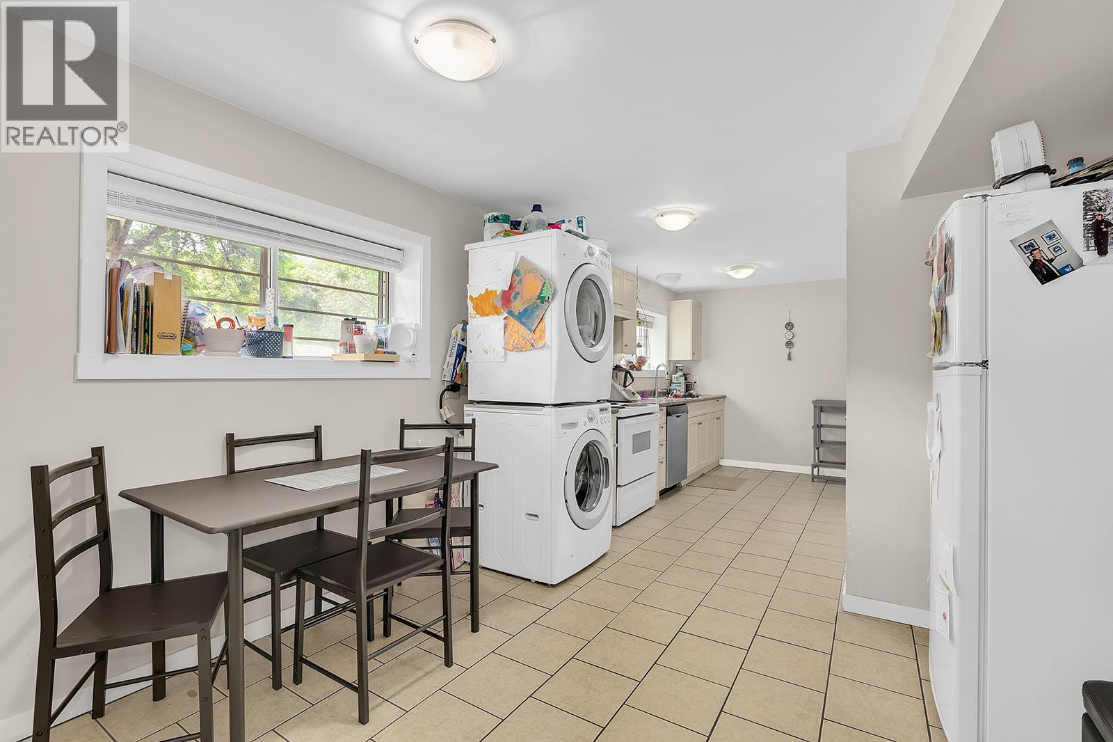  811 Tamarack Drive, Kelowna