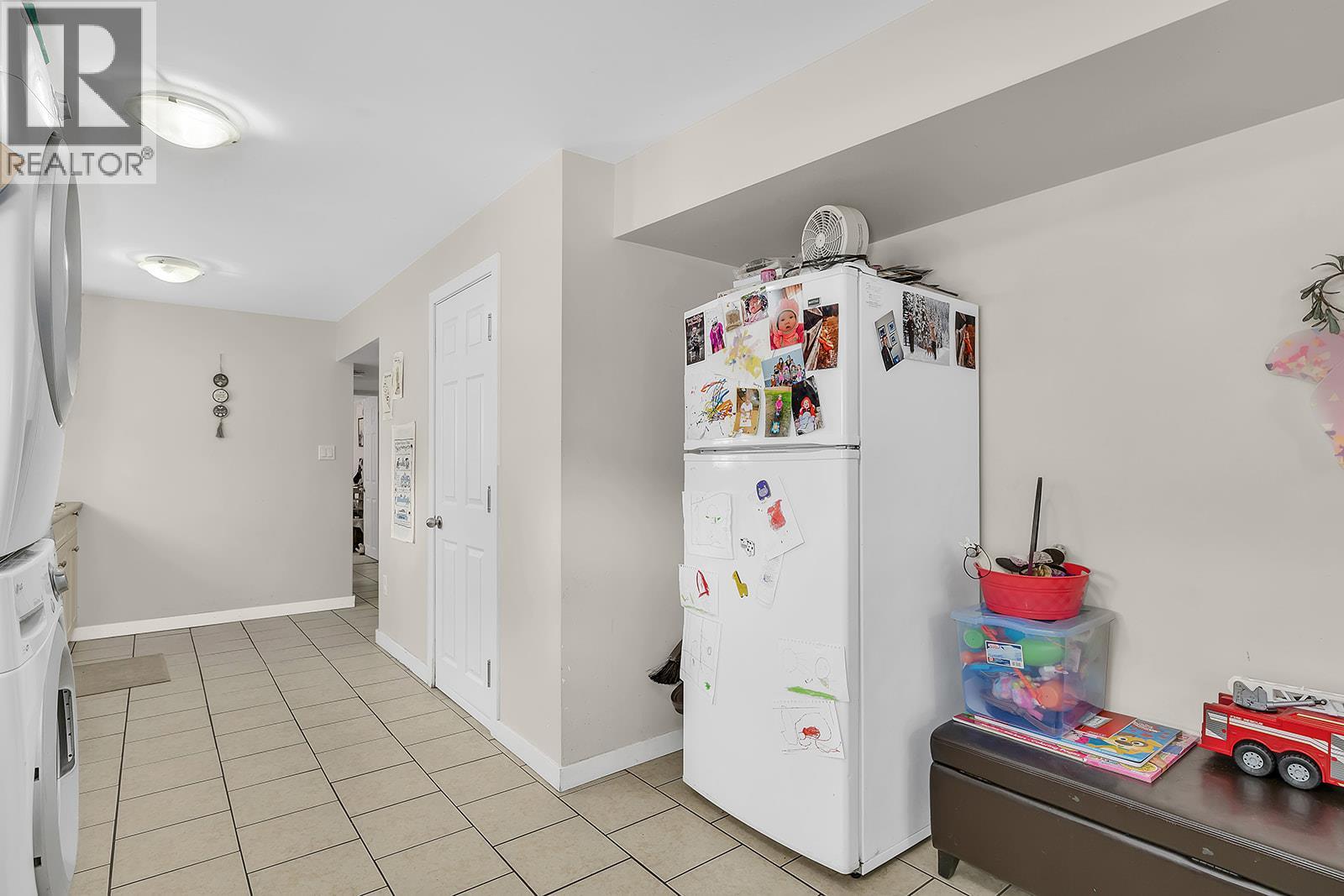  811 Tamarack Drive, Kelowna